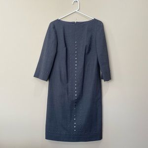 Knee-length grey dress